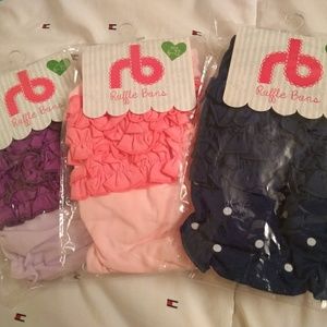 Ruffle buns diaper covers